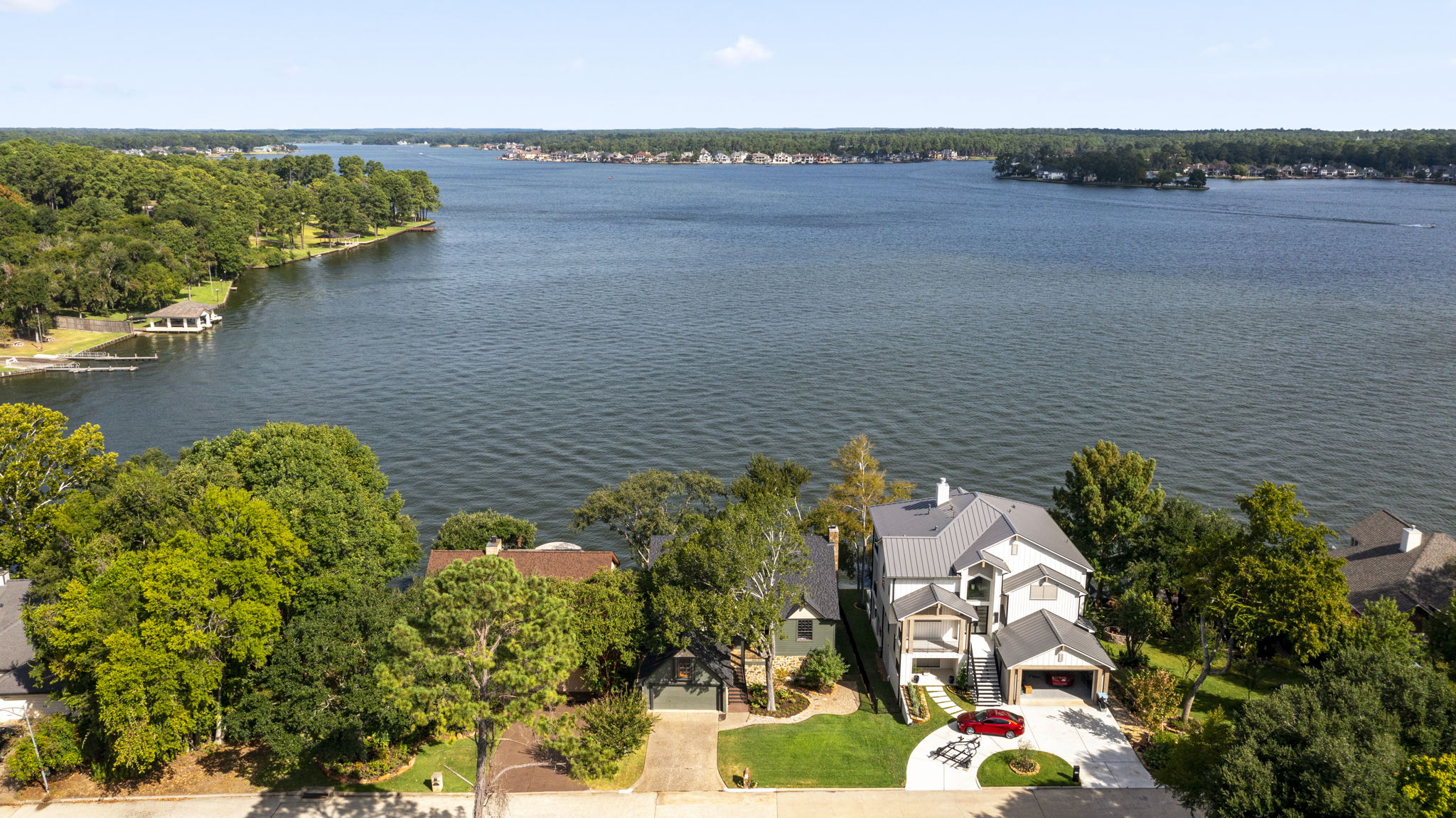 Aerial view of Lake Conroe waterfront homes