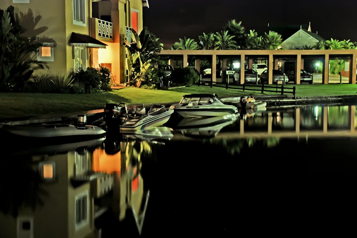 Lake Conroe waterfront community homes