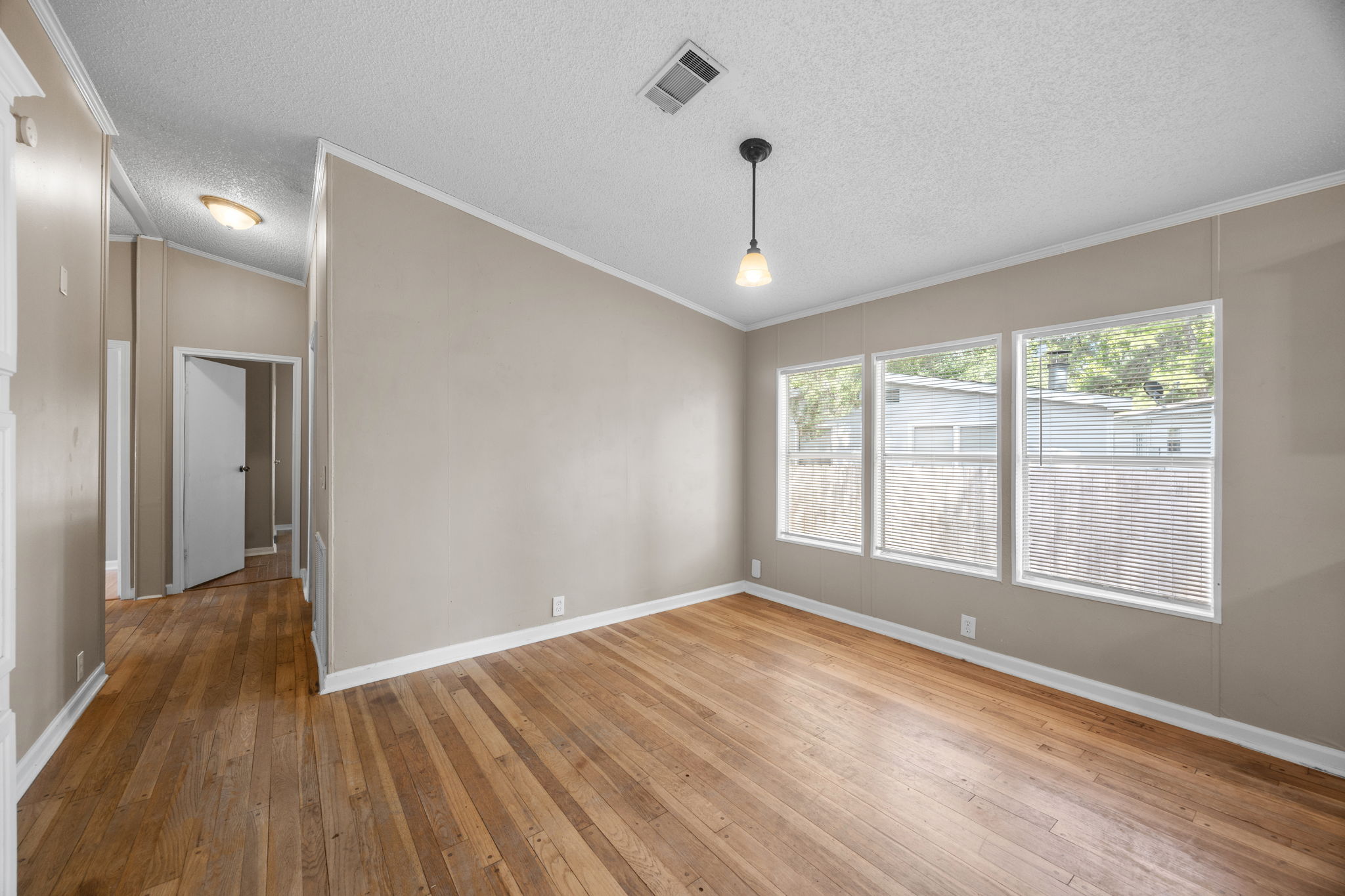 Breakfast area with window. 14279 Shadow Bay Dr, Willis TX