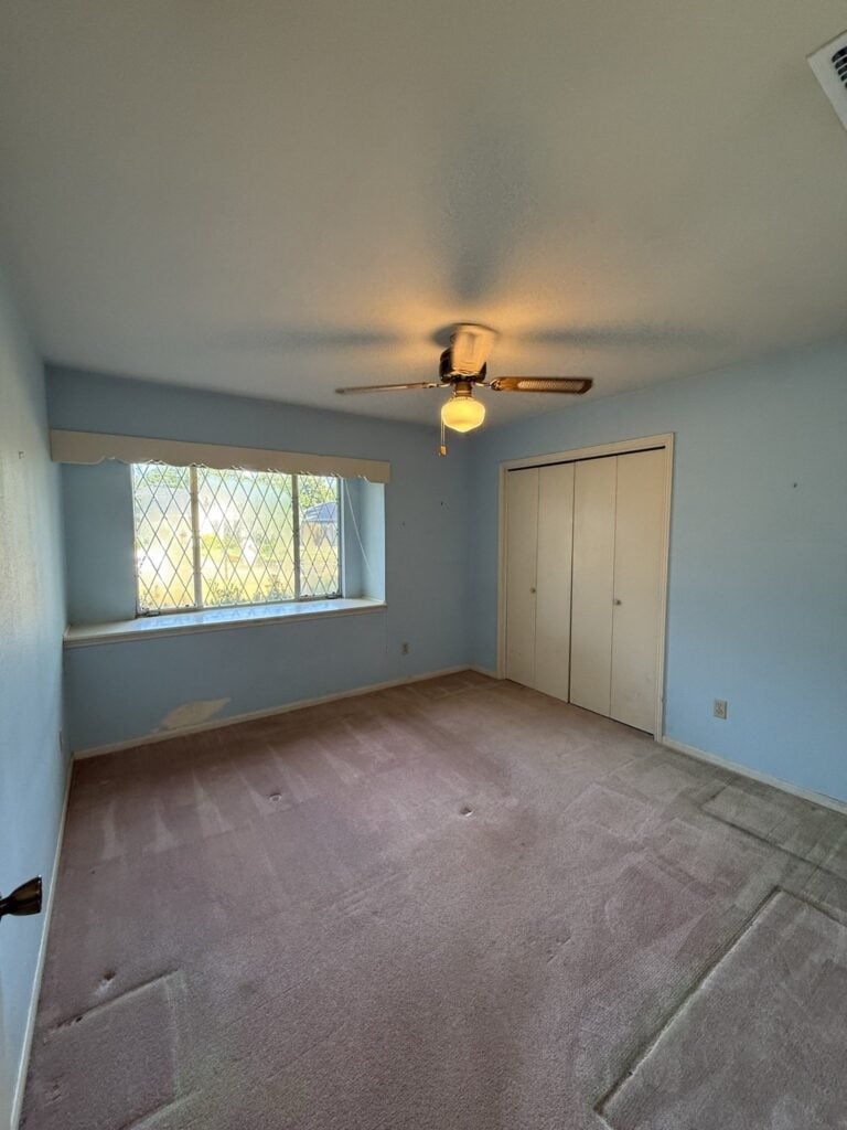 2830 Shadowdale Dr Houston TX bedroom with ceiling fan