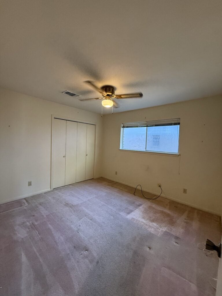 2830 Shadowdale Dr Houston TX bedroom with closet