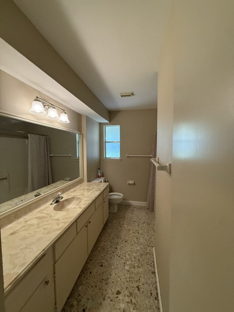 2830 Shadowdale Dr Houston TX primary bathroom double vanity