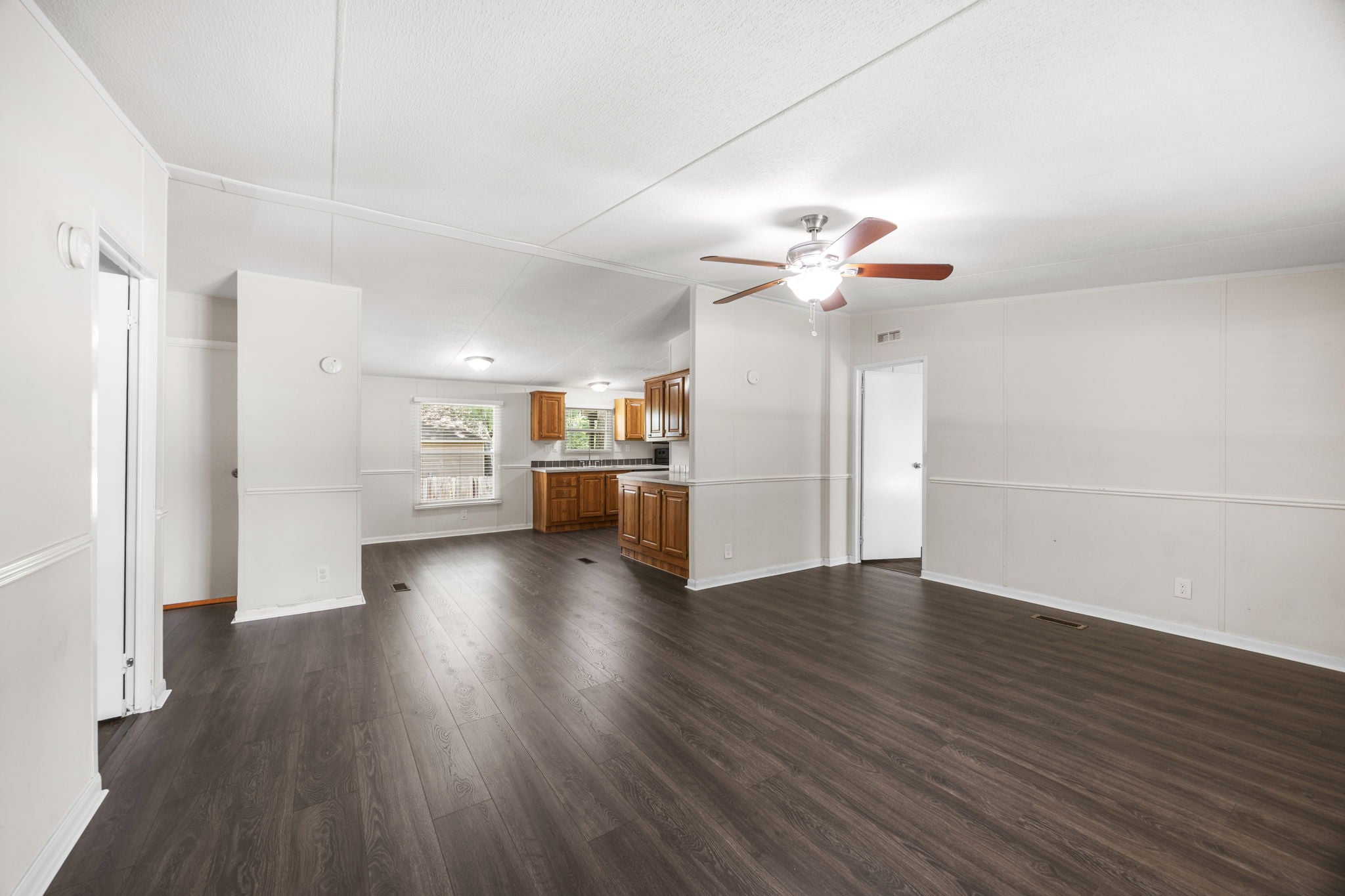 9642 Live Oak Trl Willis TX - Open living area flowing to the kitchen
